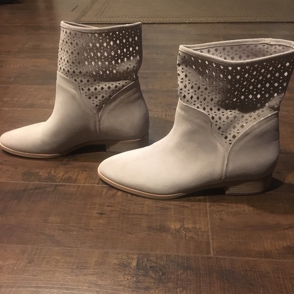 Michael Kors Shoes - Michael Kors cream Suede boots Michael Kors Shoes - Michael Kors cream Suede boots